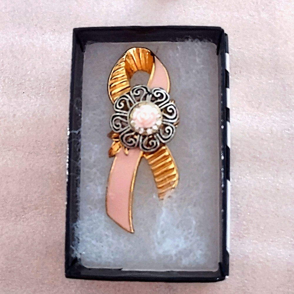 Pink Ribbon Awareness Modified Avon Brooch - Picture 4 of 7